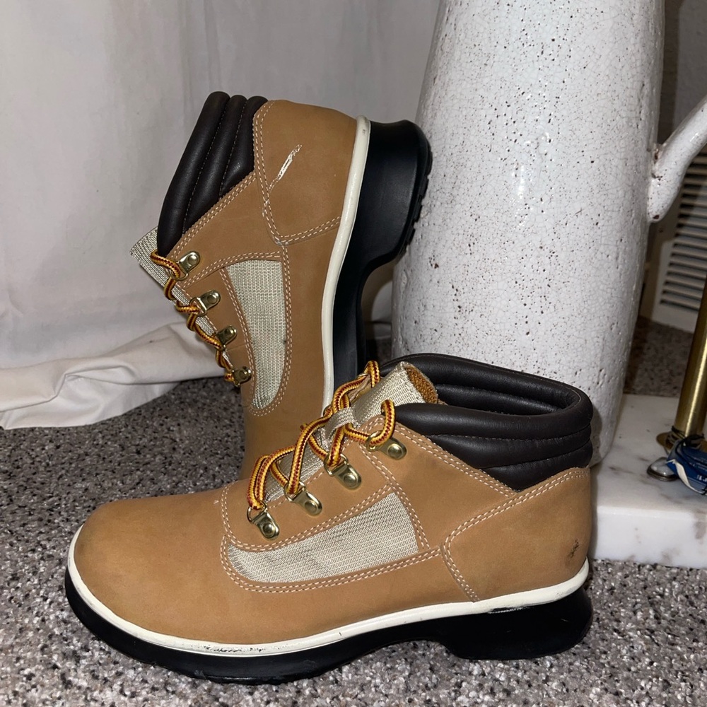 Vintage women’s tan work/ field boots